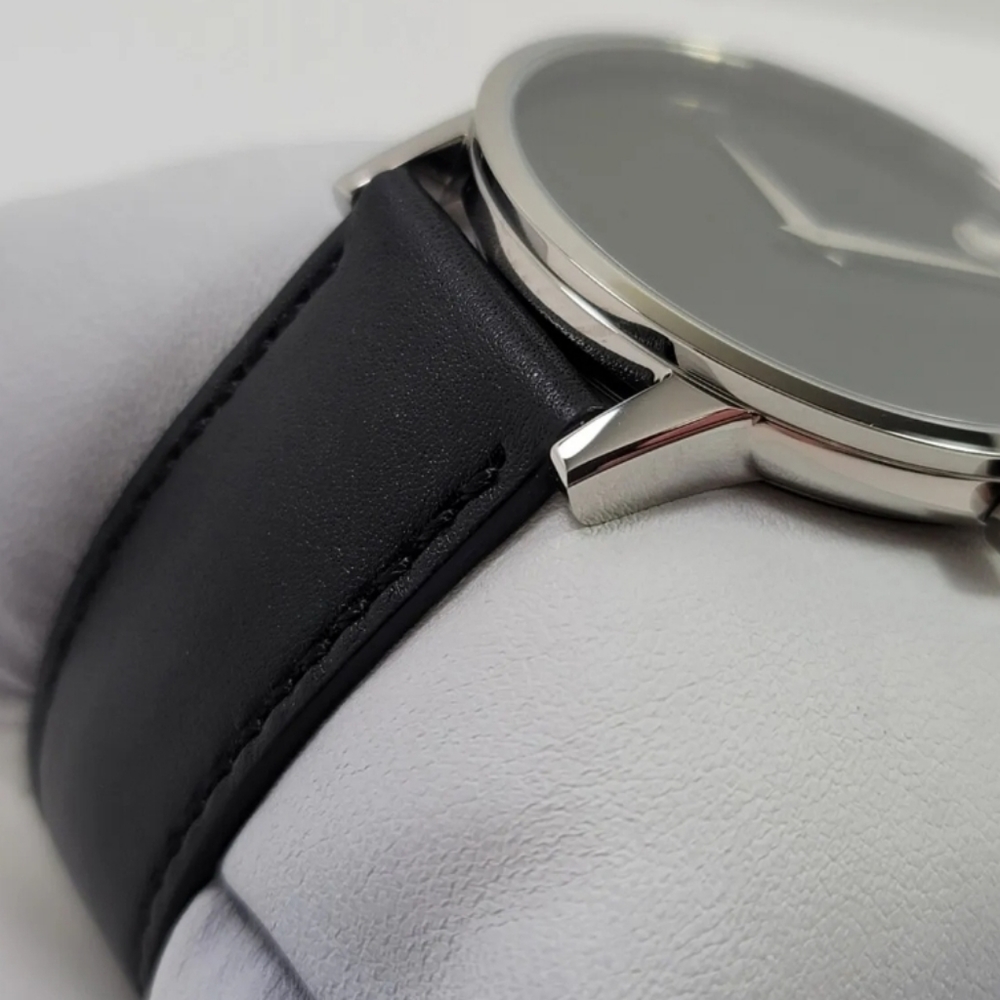 ***SOLD*** Movado Men's Museum Classic Leather Strap Watch with Black Dial - Picture 8 of 14